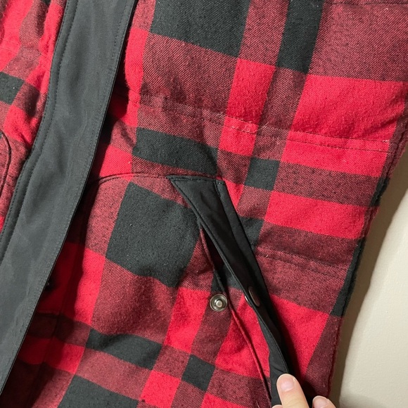 Eddie Bauer Vest Women’s XS Red Plaid Casual Rustic Hooded - Picture 3 of 8